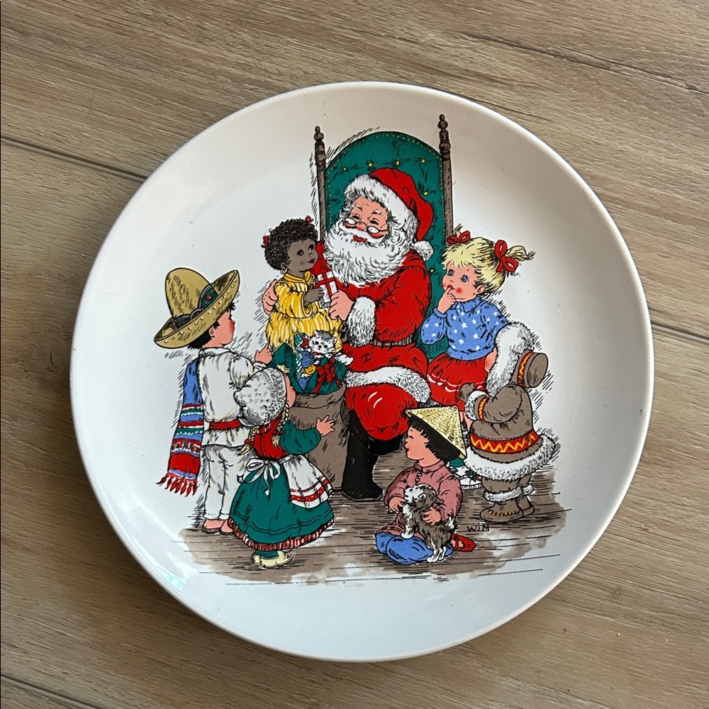 Vintage 1992 Santa plate